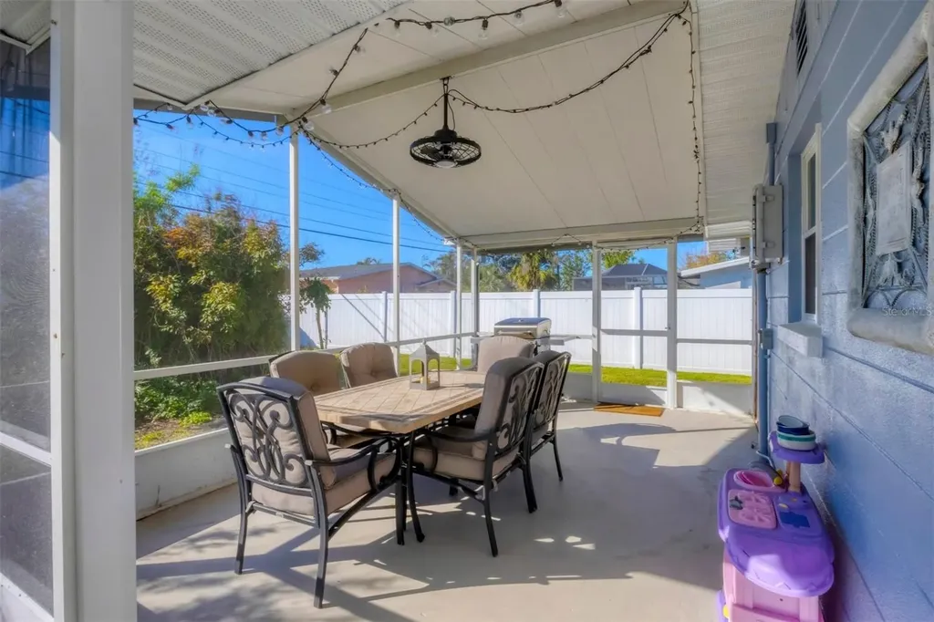 221 E Wentworth Street Englewood FL 34223
