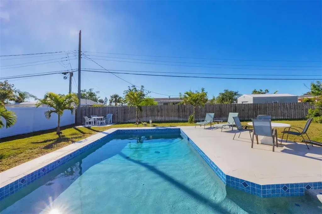221 E Wentworth Street Englewood FL 34223