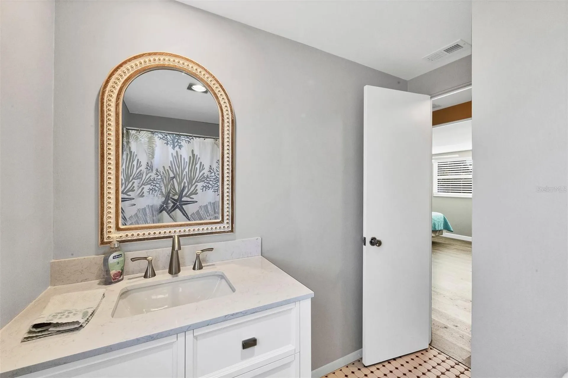 221 E Wentworth Street Englewood FL 34223