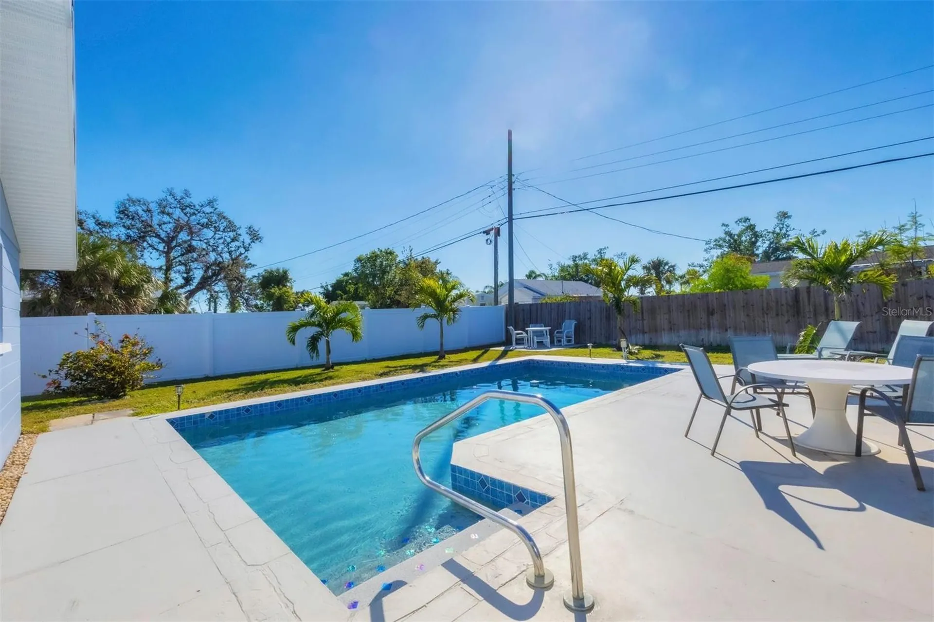 221 E Wentworth Street Englewood FL 34223