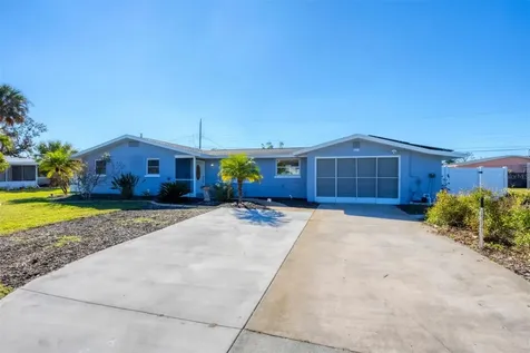 221 E Wentworth Street Englewood FL 34223