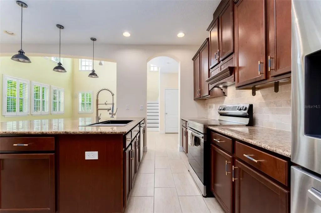5301 Fishhawk Ridge Drive Lithia FL 33547