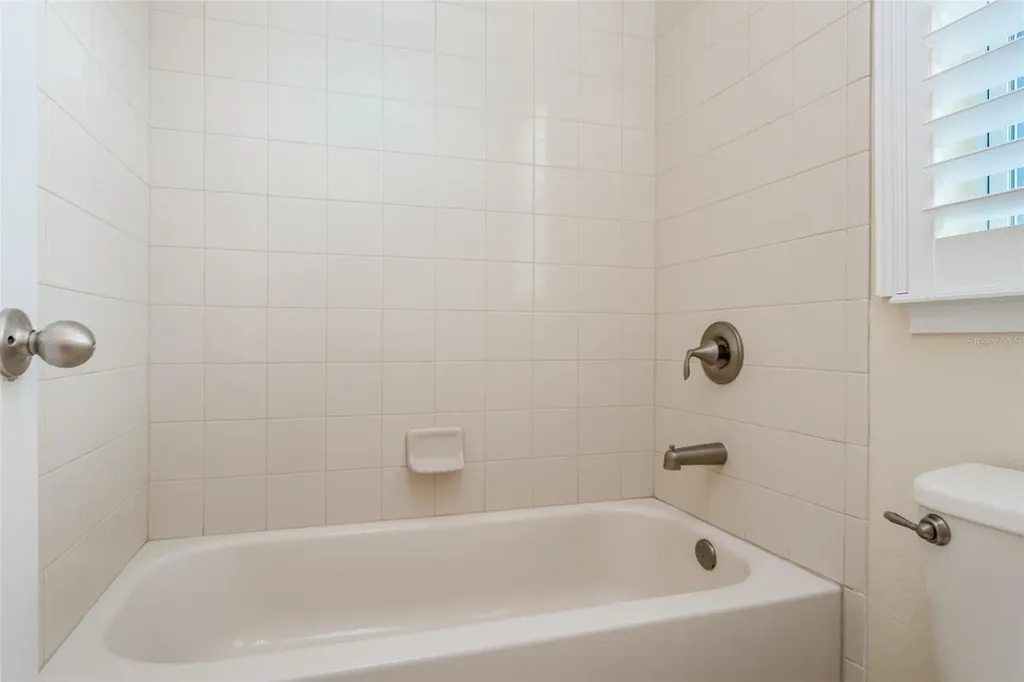 5301 Fishhawk Ridge Drive Lithia FL 33547