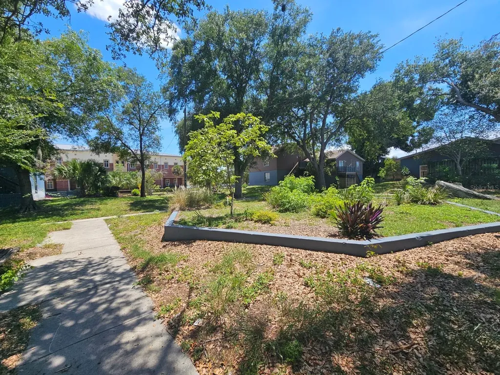 7602 W Powhatan Avenue Tampa FL 33615