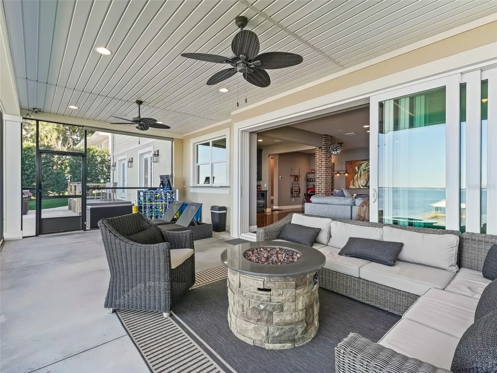 12943 SE Sunset Harbor Road Weirsdale FL 32195