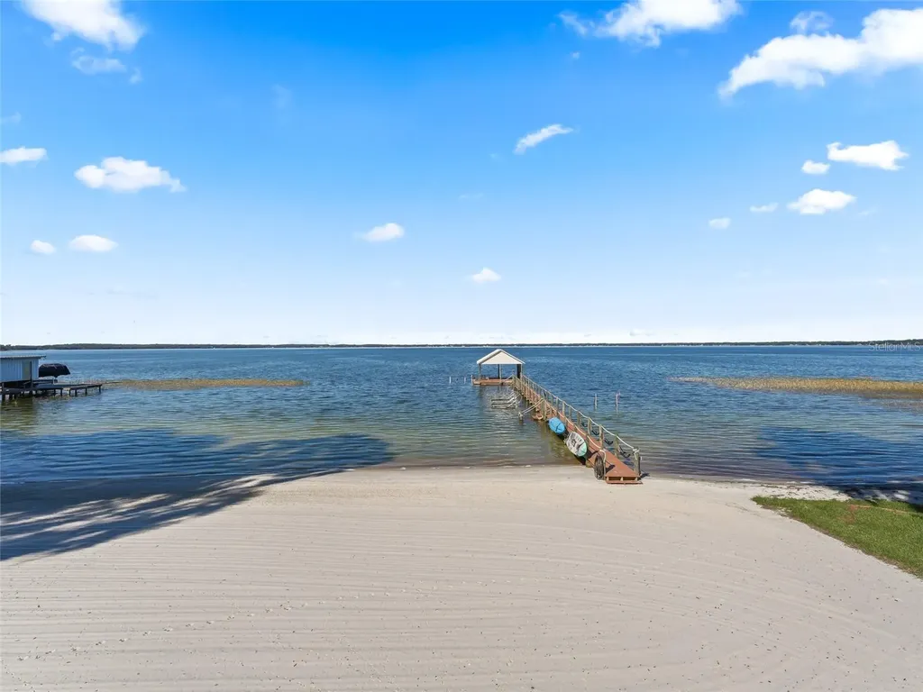 12943 SE Sunset Harbor Road Weirsdale FL 32195