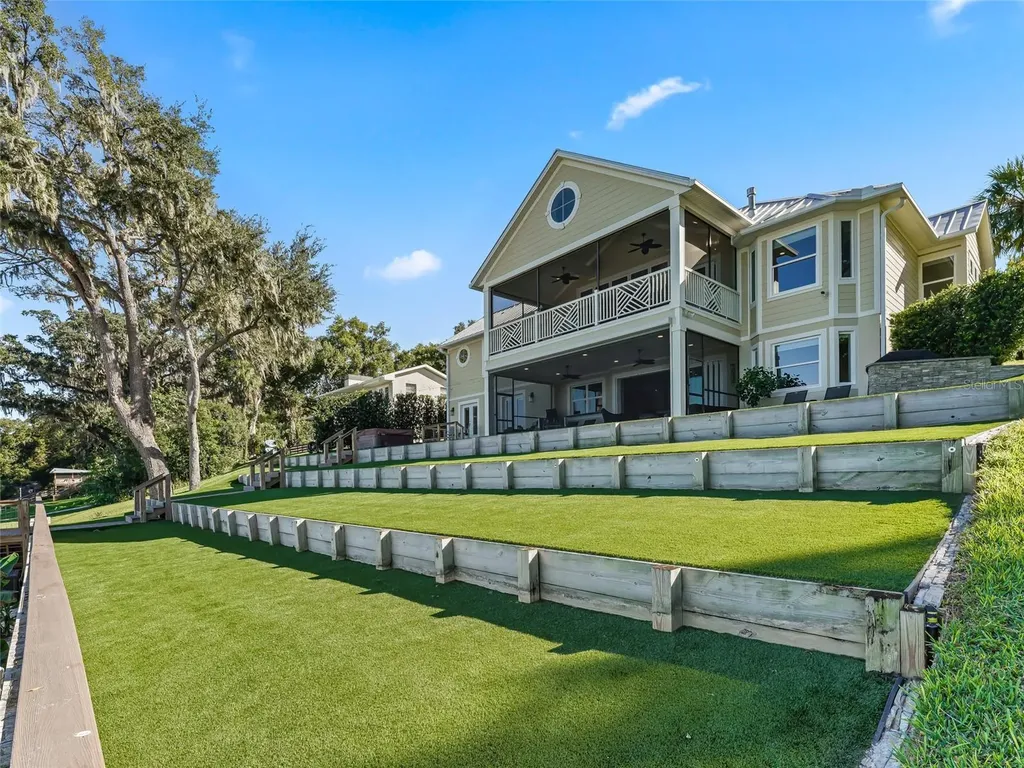 12943 SE Sunset Harbor Road Weirsdale FL 32195