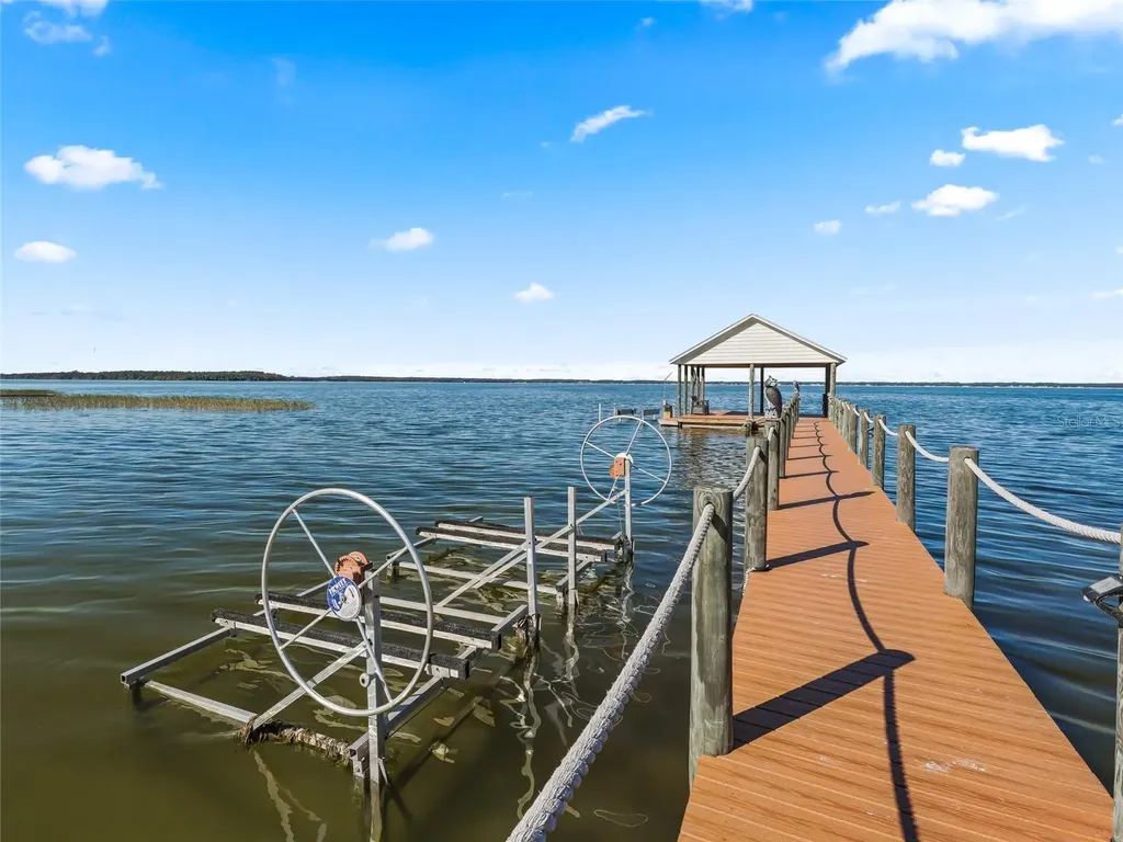 12943 SE Sunset Harbor Road Weirsdale FL 32195