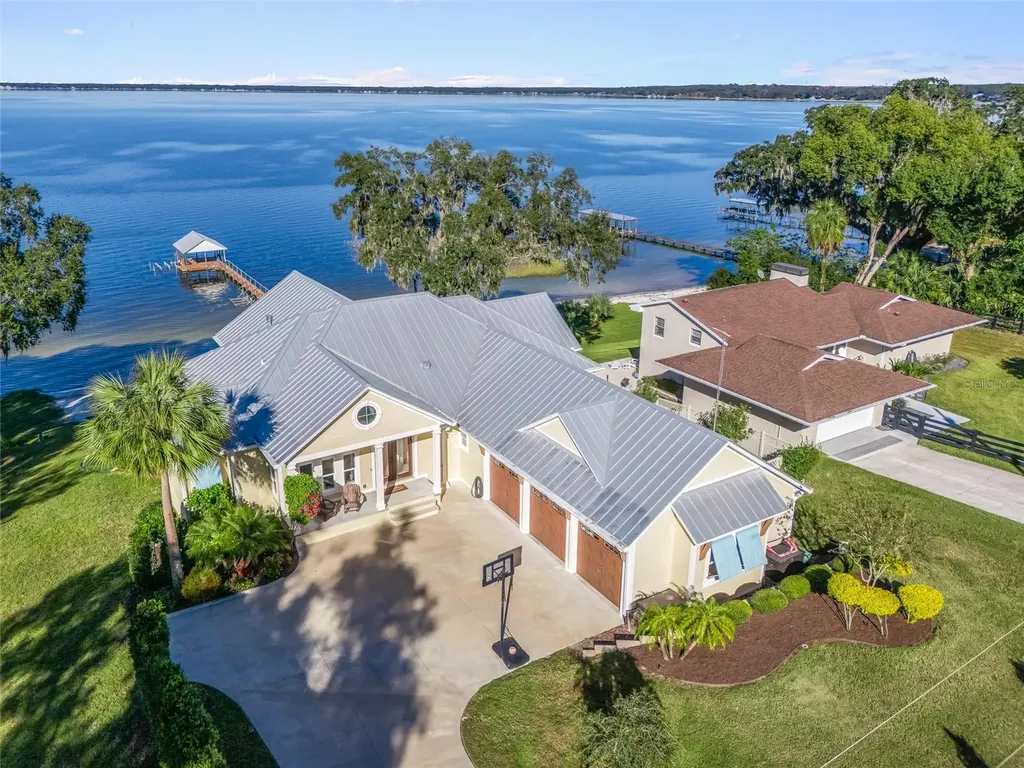 12943 SE Sunset Harbor Road Weirsdale FL 32195