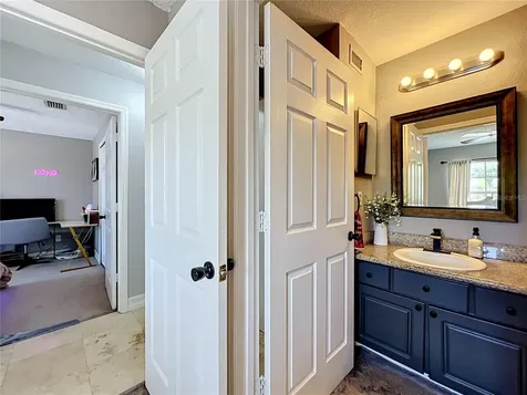 2550 N Alafaya Trail Orlando FL 32826