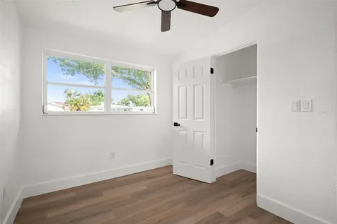 9596 Groveland Street Seminole FL 33772