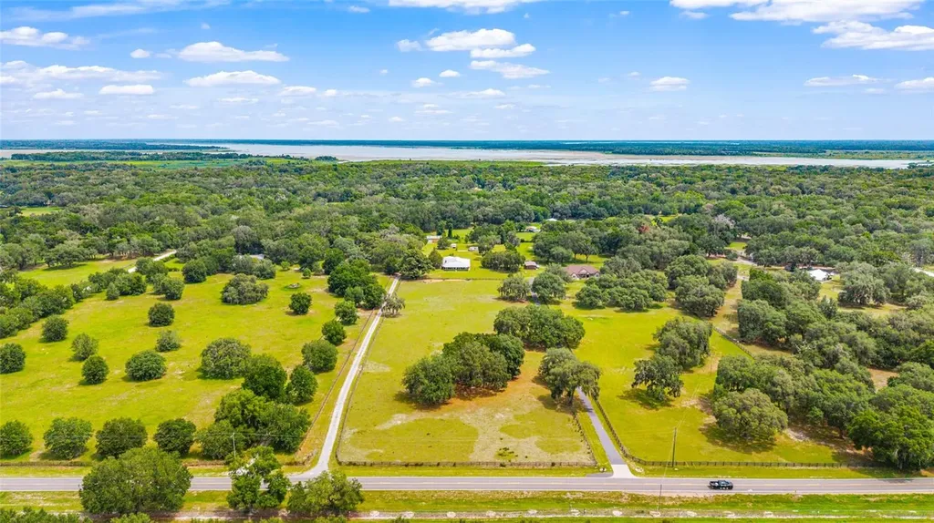 2285 W Highway 318 Citra FL 32113