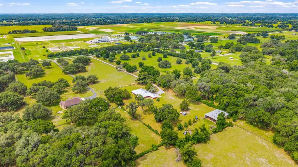 2285 W Highway 318 Citra FL 32113