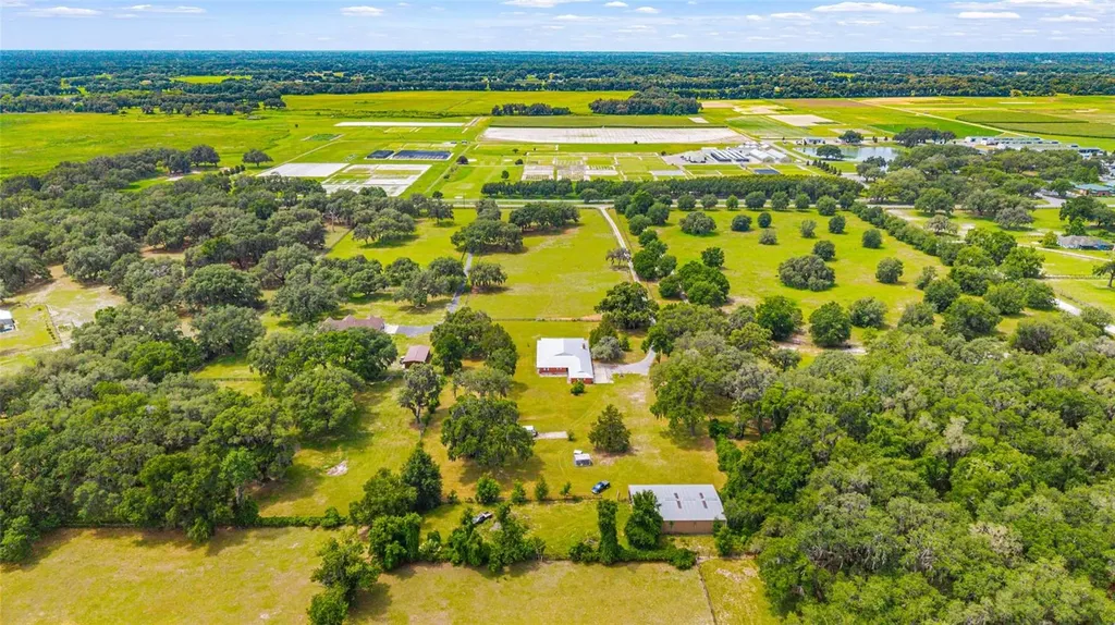 2285 W Highway 318 Citra FL 32113
