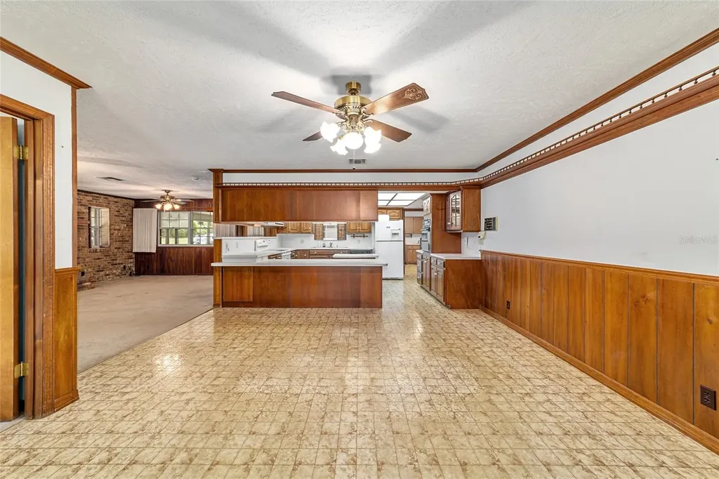 2285 W Highway 318 Citra FL 32113