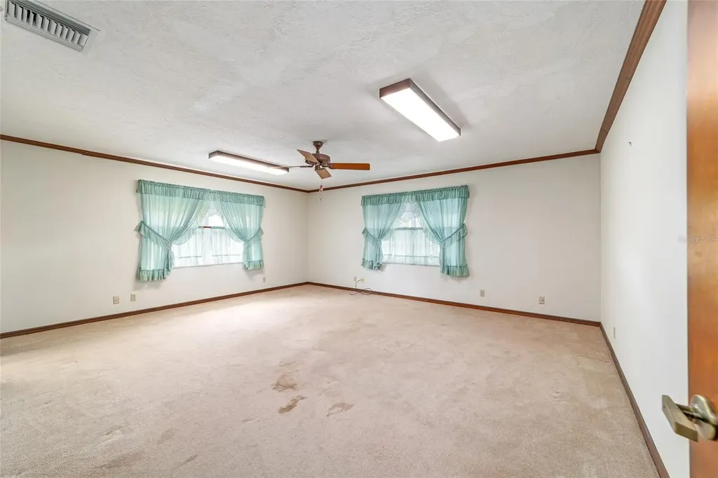 2285 W Highway 318 Citra FL 32113