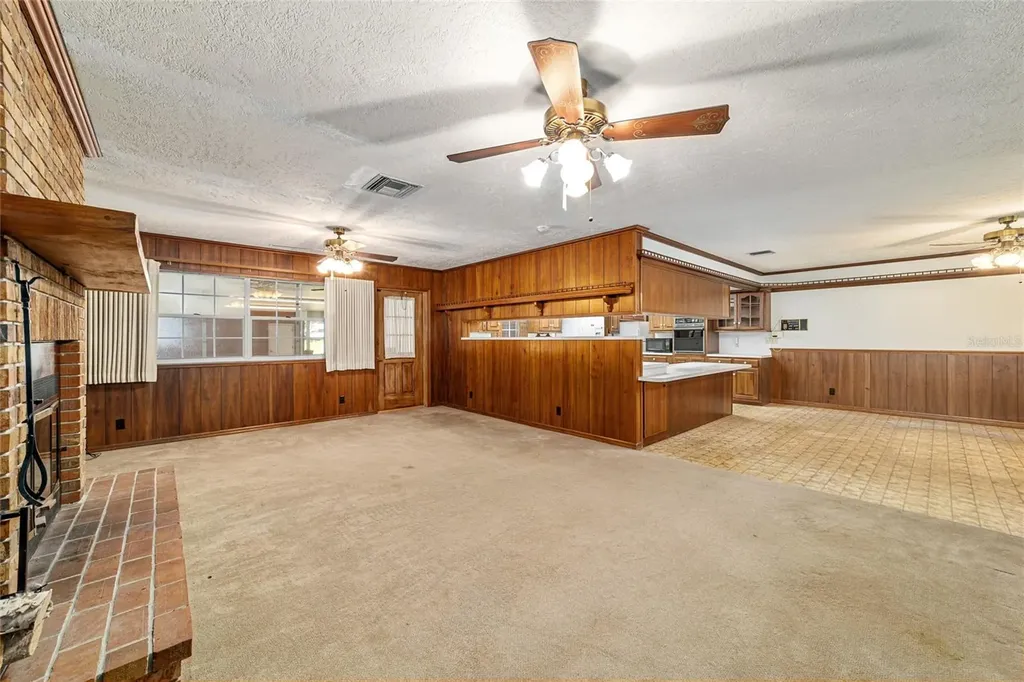 2285 W Highway 318 Citra FL 32113