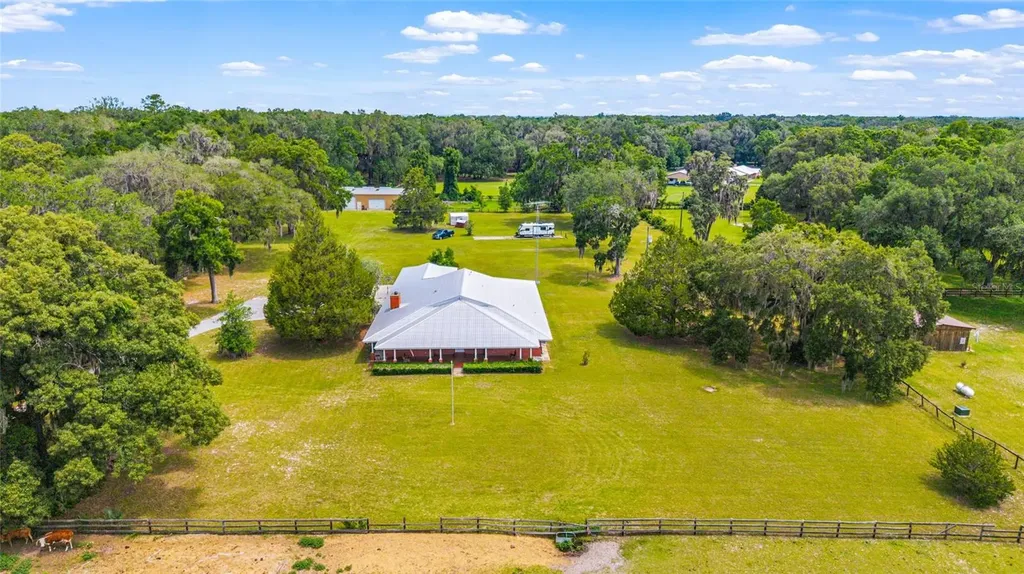 2285 W Highway 318 Citra FL 32113