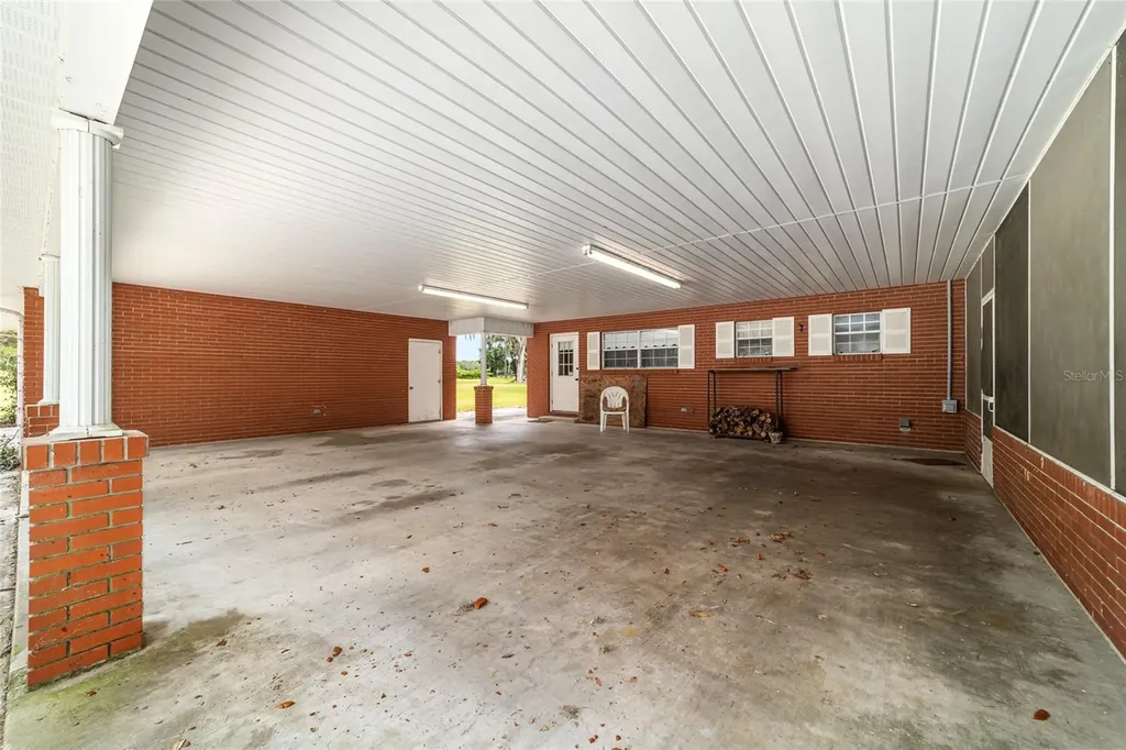 2285 W Highway 318 Citra FL 32113