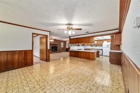 2285 W Highway 318 Citra FL 32113
