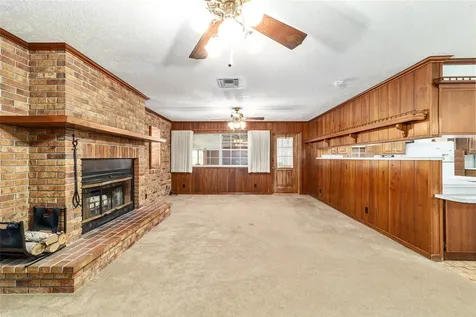 2285 W Highway 318 Citra FL 32113