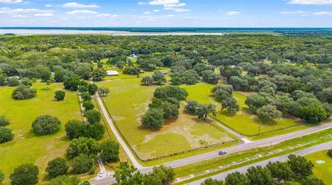 2285 W Highway 318 Citra FL 32113