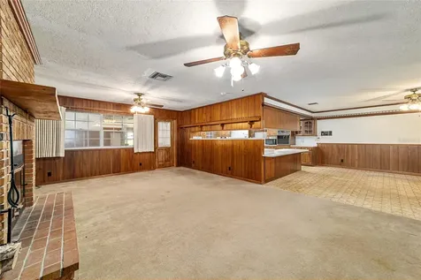 2285 W Highway 318 Citra FL 32113