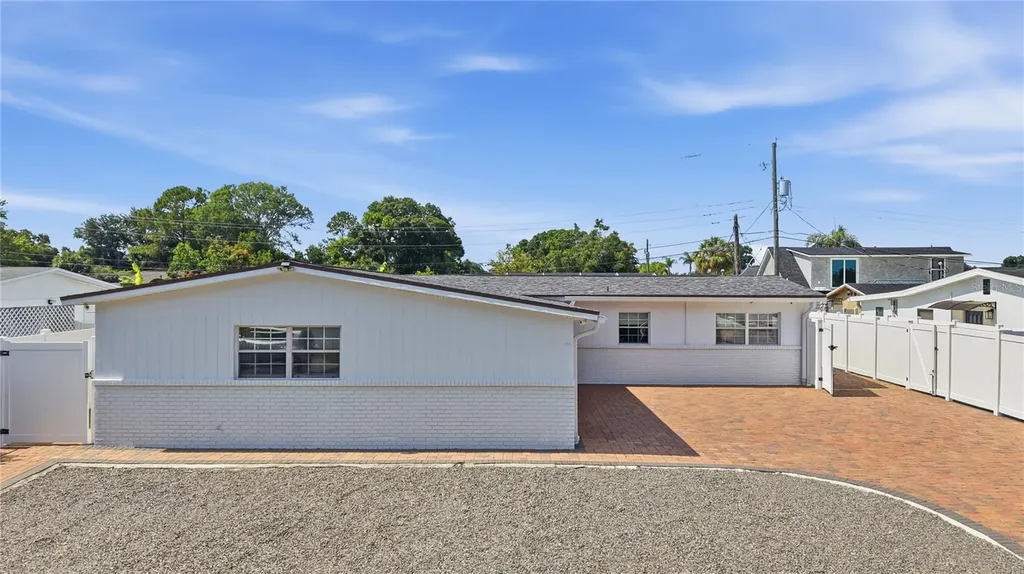 6033 Ambassador Drive Tampa FL 33615