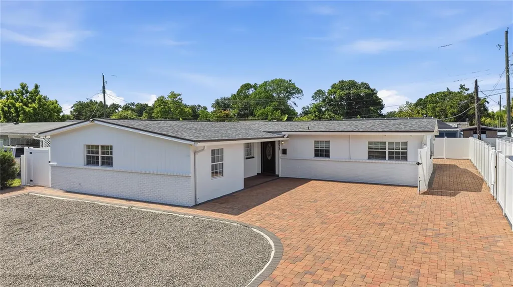 6033 Ambassador Drive Tampa FL 33615
