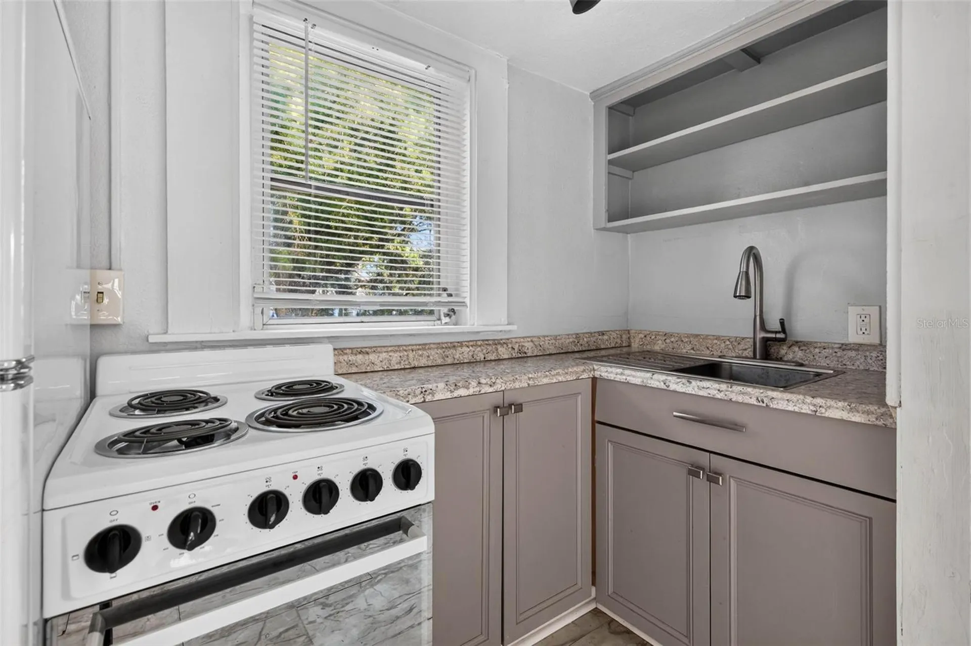 860 12th Avenue N St Petersburg FL 33701