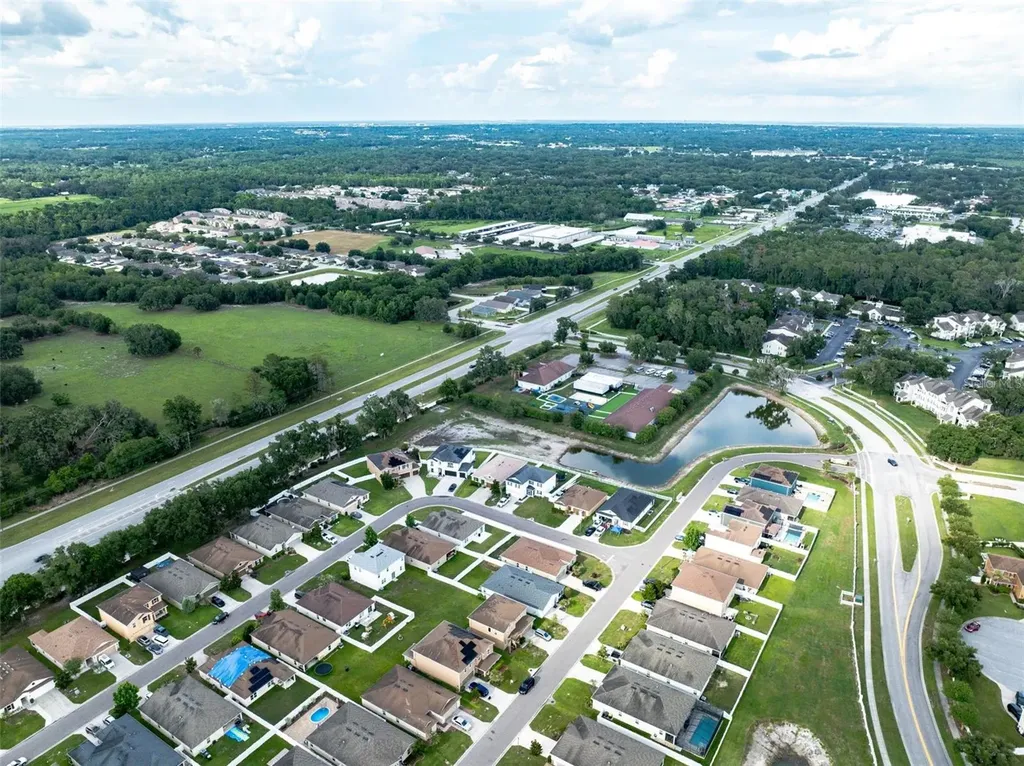 4379 Moon Shadow Loop Mulberry FL 33860