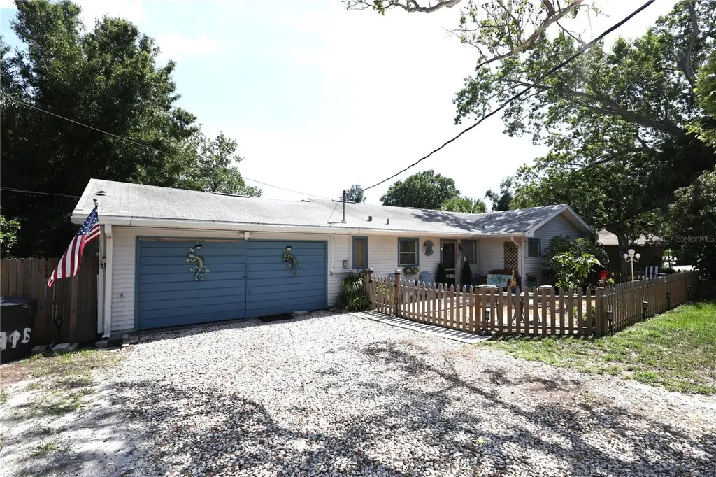 915 Dempsey Street Clearwater FL 33756
