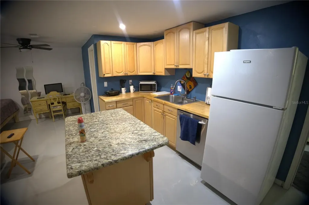 915 Dempsey Street Clearwater FL 33756