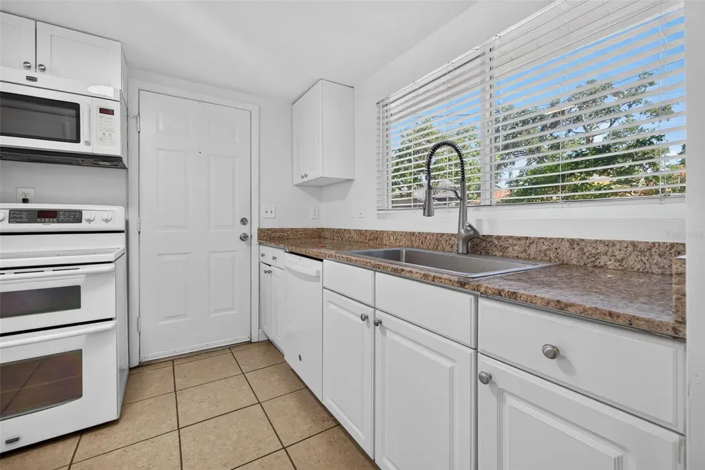 1162 Highland Street N St Petersburg FL 33701