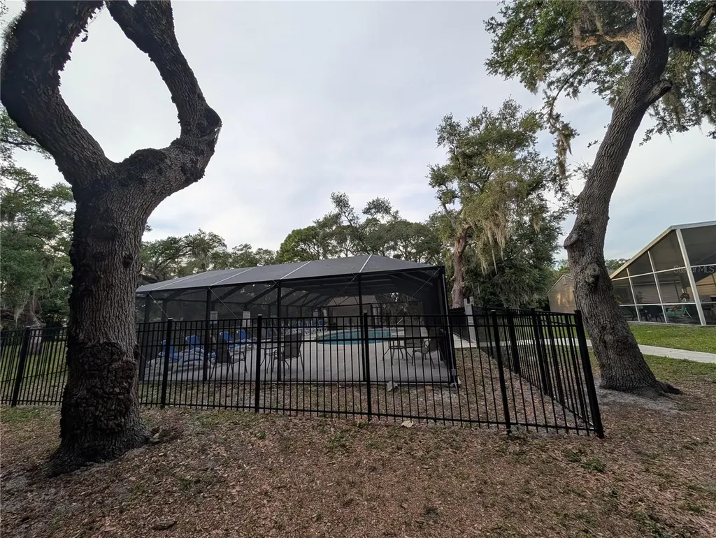 517 Bearded Oaks Circle Sarasota FL 34232