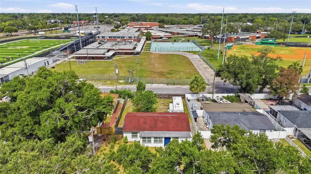 9310 N Dartmouth Avenue Tampa FL 33612