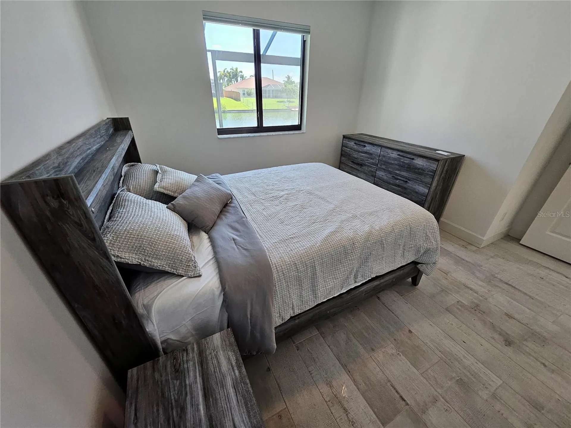 136 Kamal Parkway Cape Coral FL 33904