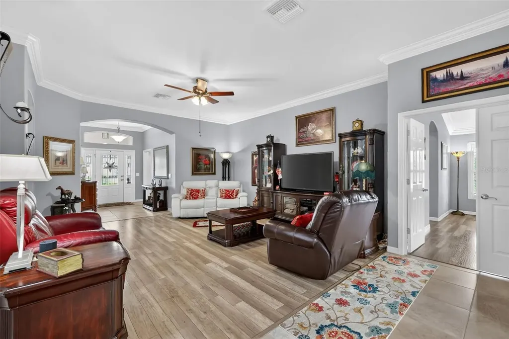 1614 Pennecamp Drive The Villages FL 32162
