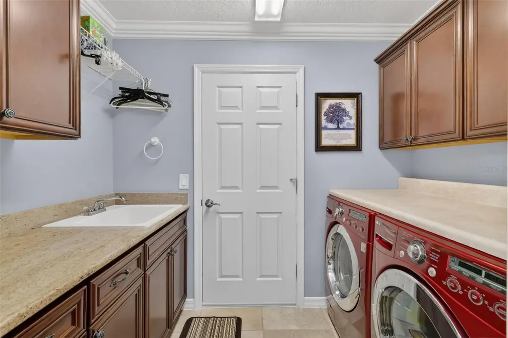 1614 Pennecamp Drive The Villages FL 32162