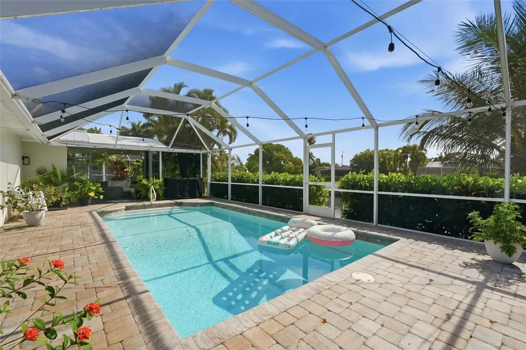 2835 SE 18th Avenue Cape Coral FL 33904