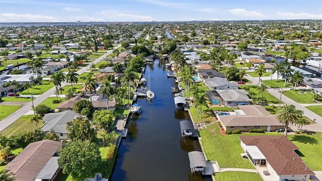 2835 SE 18th Avenue Cape Coral FL 33904