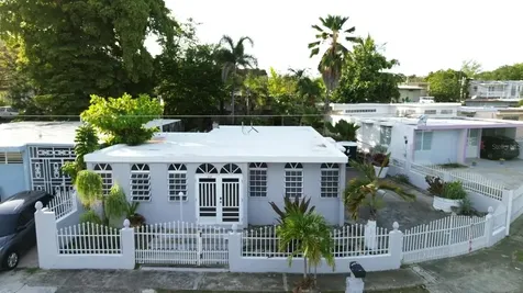 Urb. Villa Clarita G-4 Fajardo PR 00738