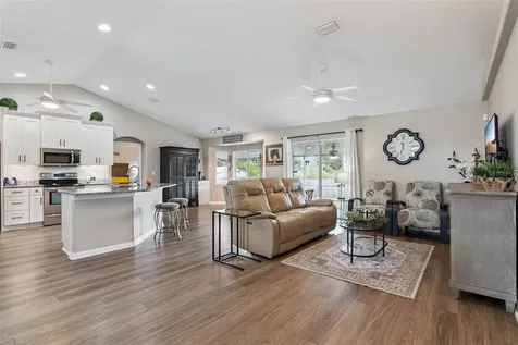132 Floridana Road Debary FL 32713