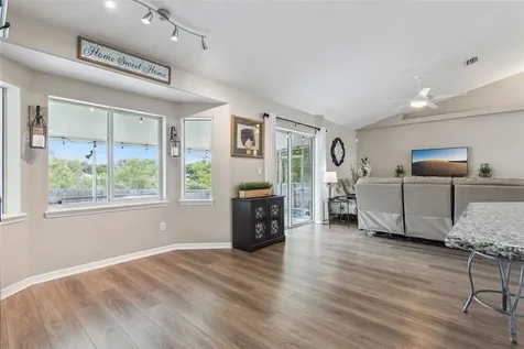 132 Floridana Road Debary FL 32713