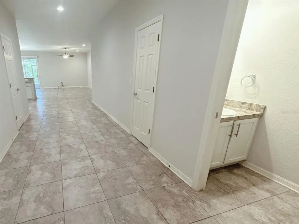 1213 Grantham Drive Sarasota FL 34234
