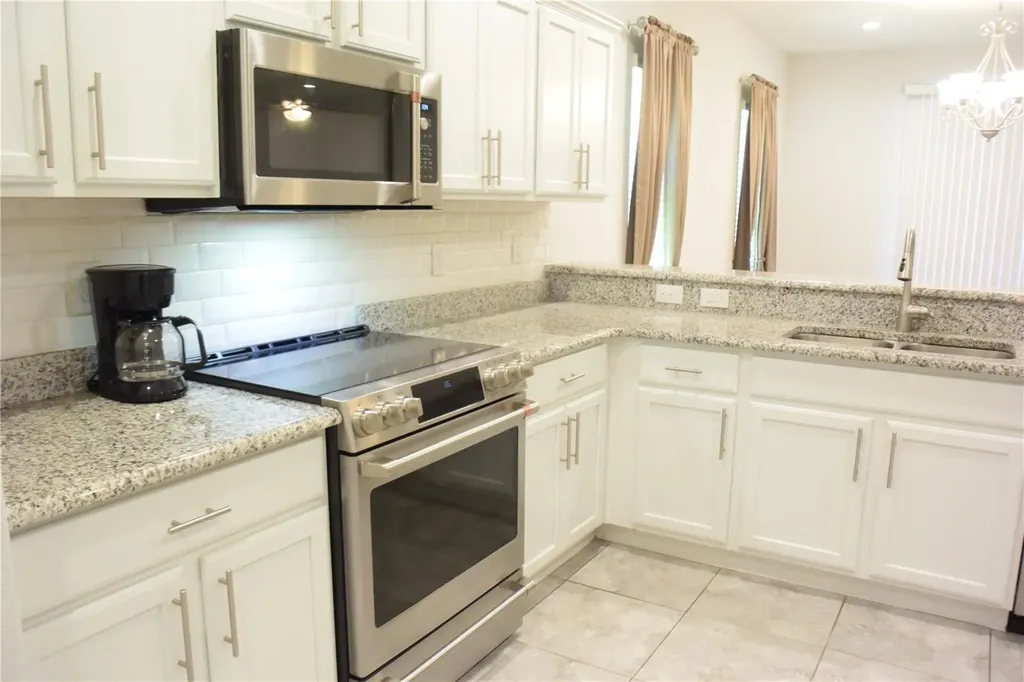 1213 Grantham Drive Sarasota FL 34234