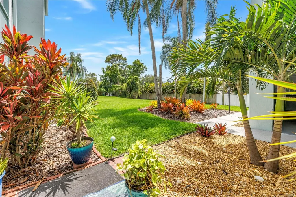 701 Poinsettia Road Belleair FL 33756