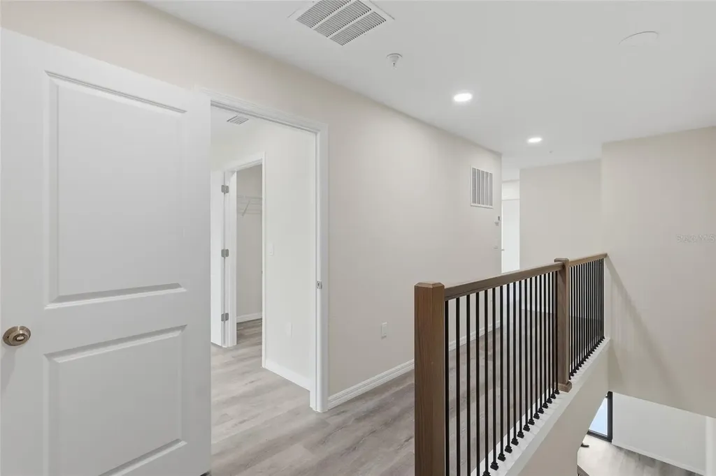 4369 Cambio Gardens Court Tampa FL 33610