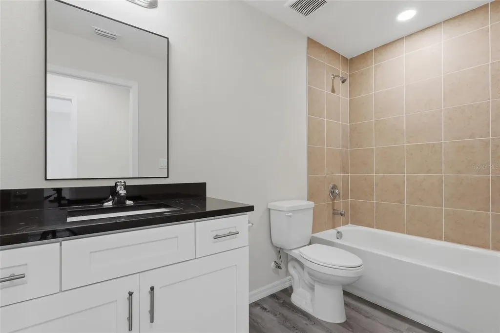 4369 Cambio Gardens Court Tampa FL 33610