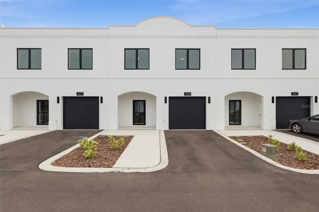 4369 Cambio Gardens Court Tampa FL 33610